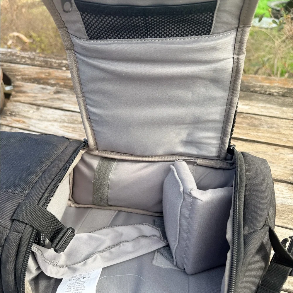 Amazon Basics DSLR Sling Bag